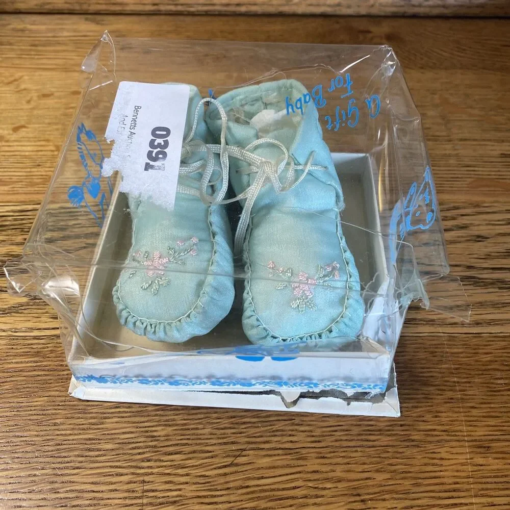 Vintage Hand Made Baby Booties Floral Embroidered Blue/Green Lace Up